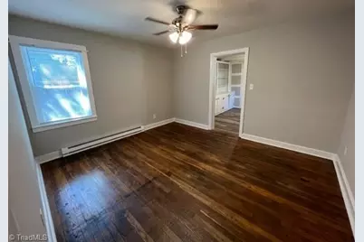 1006 W Bessemer Avenue, Greensboro, NC 27408 - Photo 8