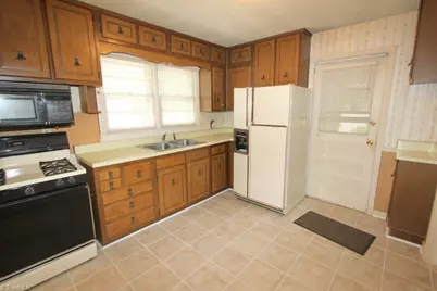 915 Stephens Street, Greensboro, NC 27406 - Photo 16