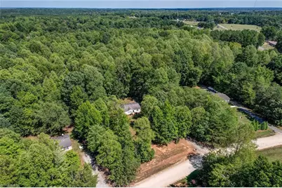 1082 Raccoon Court, Reidsville, NC 27320 - Photo 8