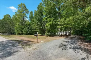 1082 Raccoon Ct, Reidsville, NC 27320 - Photo 4
