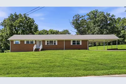 3438 E Pine Street, Mount Airy, NC 27030 - Photo 2