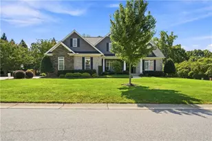 4803 Hampton Oak Ct, Clemmons, NC 27012 - Photo 2