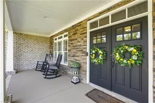 4803 Hampton Oak Ct, Clemmons, NC 27012 - Photo 4