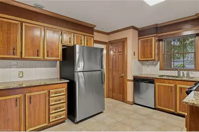 1014 Greenhurst Road, Winston-Salem, NC 27104 - Photo 14