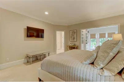 1912 Pembroke Road, Greensboro, NC 27408 - Photo 18