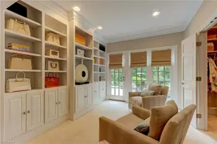 1912 Pembroke Rd, Greensboro, NC 27408 - Photo 20