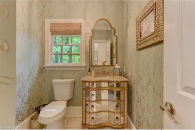 1912 Pembroke Road, Greensboro, NC 27408 - Photo 16