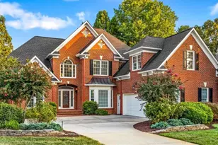 1901 Rosevilla Ln, Greensboro, NC 27455 - Photo 2