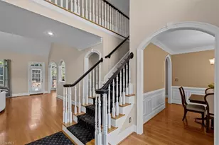 1901 Rosevilla Ln, Greensboro, NC 27455 - Photo 4