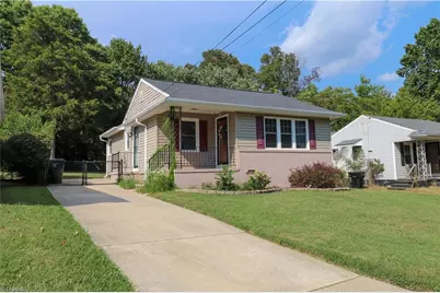 227 Albany Street, Burlington, NC 27215 - Photo 2