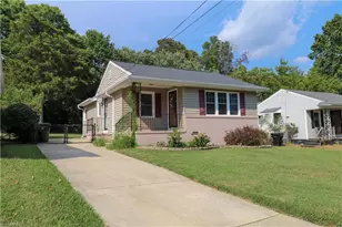 227 Albany St, Burlington, NC 27215 - Photo 2