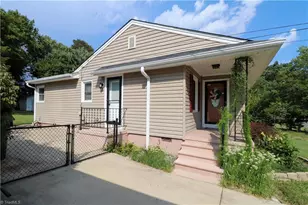 227 Albany St, Burlington, NC 27215 - Photo 30