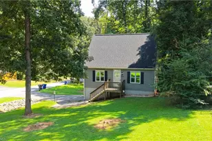 4313 Walnut Hollow Dr, Winston-Salem, NC 27127 - Photo 2