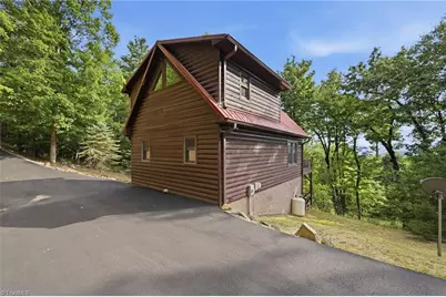142 Fawn Lane, Purlear, NC 28665 - Photo 36