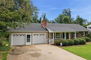 317 Hillcrest Dr, Elkin, NC 28621 - Photo 4