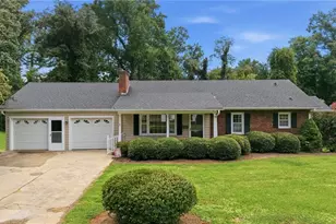 317 Hillcrest Dr, Elkin, NC 28621 - Photo 2