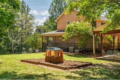 789 W Meadow Parkway, Moravian Falls, NC 28654 - Photo 8