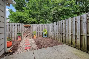 2659 Cottage Pl, Greensboro, NC 27455 - Photo 4