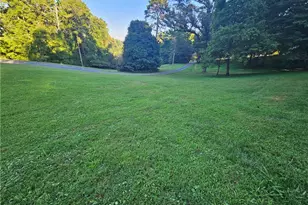 143 James St, Elkin, NC 28621 - Photo 16
