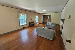 143 James St, Elkin, NC 28621 - Photo 14