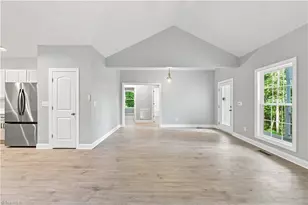 312 Della Dr, Winston-Salem, NC 27105 - Photo 10