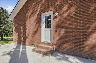 1505 Brannock Dr, Greensboro, NC 27406 - Photo 30