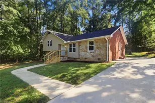 1505 Brannock Dr, Greensboro, NC 27406 - Photo 1