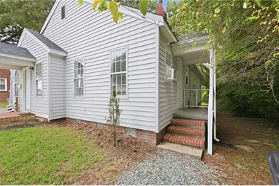 324 W Kime Street, Burlington, NC 27215 - Photo 2