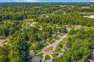 808 Ernest Ct, High Point, NC 27263 - Photo 26
