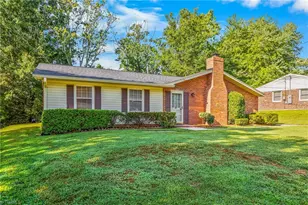 808 Ernest Ct, High Point, NC 27263 - Photo 2