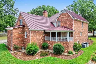 1703 Farnsworth Ct, High Point, NC 27262 - Photo 38