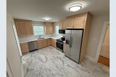 2081 Queen Street, Winston-Salem, NC 27103 - Photo 8
