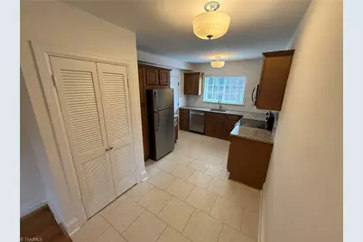 237 N Sunset Drive #3, Winston-Salem, NC 27101 - Photo 6
