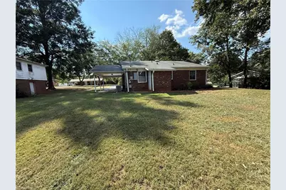 2201 Stonehaven Road, Kernersville, NC 27284 - Photo 2