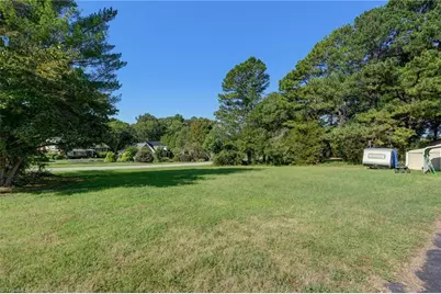 4906 Pheasant Drive, Greensboro, NC 27406 - Photo 4