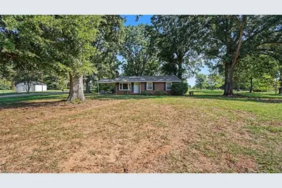 4129 High Point Road, Winston-Salem, NC 27107 - Photo 1