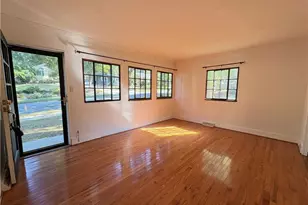 2611 Sherwood St, Greensboro, NC 27403 - Photo 4