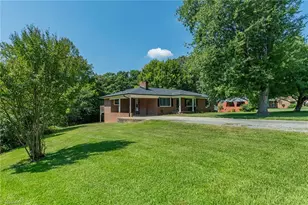 1719 E Center St Ext, Lexington, NC 27292 - Photo 2