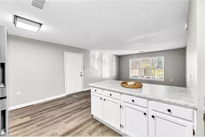 1911 Walker Avenue, Greensboro, NC 27403 - Photo 8