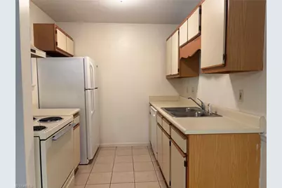 5627 Hornaday Road #J, Greensboro, NC 27409 - Photo 4