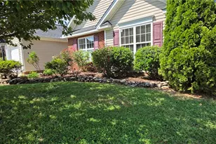 4765 Summerlyn Pl Dr, Kernersville, NC 27284 - Photo 4