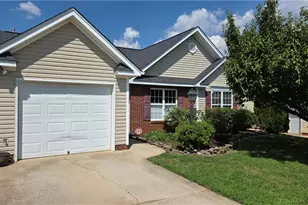 4765 Summerlyn Pl Dr, Kernersville, NC 27284 - Photo 2