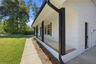 3 Woodclub Ct, Greensboro, NC 27406 - Photo 8