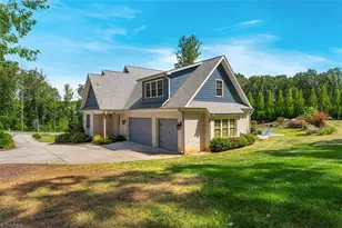 5405 Briardenn Ct, Summerfield, NC 27358 - Photo 4