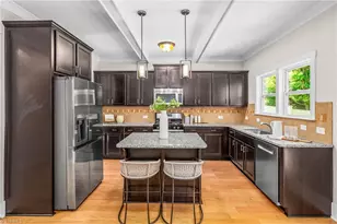 431 Shady Grove Ct, Winston-Salem, NC 27103 - Photo 2