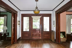 418 W Main St, Elkin, NC 28621 - Photo 8