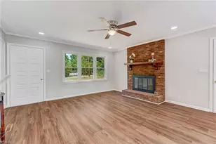 802 Strawberry Rd, Reidsville, NC 27320 - Photo 14