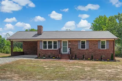 802 Strawberry Road, Reidsville, NC 27320 - Photo 1