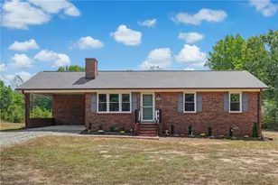802 Strawberry Rd, Reidsville, NC 27320 - Photo 1