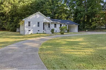 737 Lakeview Drive, Henderson, NC 27536 - Photo 1